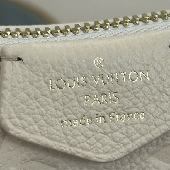 Louis Vuitton Pouchette! - Picture 13 of 15